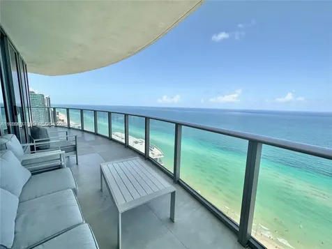 4111 S Ocean Drive Hollywood FL 33019