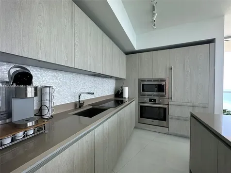 4111 S Ocean Drive Hollywood FL 33019