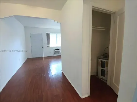 1565 SW 6th Street Miami FL 33135