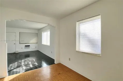 1565 SW 6th Street Miami FL 33135
