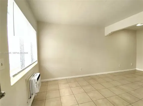 1565 SW 6th Street Miami FL 33135