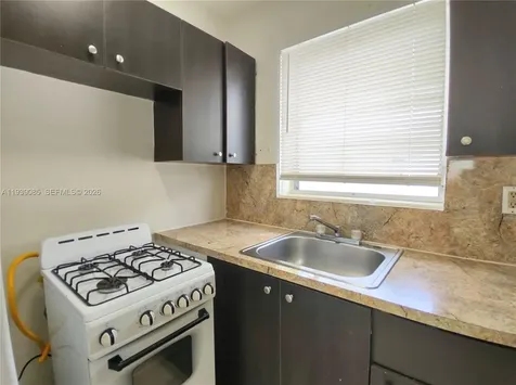 1565 SW 6th Street Miami FL 33135