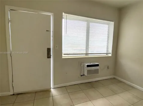 1565 SW 6th Street Miami FL 33135