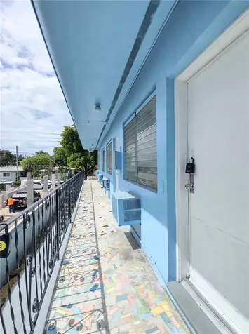 1565 SW 6th Street Miami FL 33135