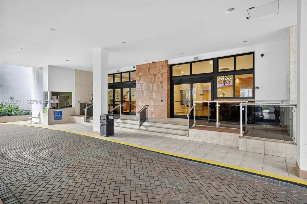 3725 S Ocean Drive Hollywood FL 33019