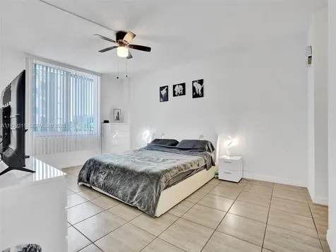 3725 S Ocean Drive Hollywood FL 33019