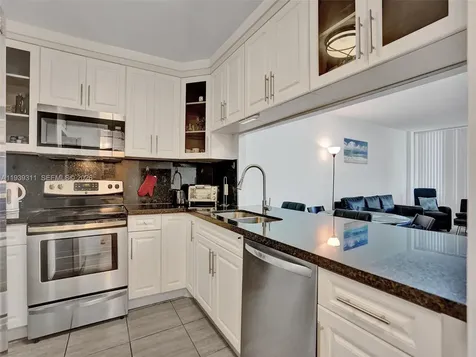 3725 S Ocean Drive Hollywood FL 33019