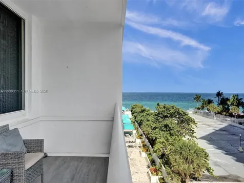 3725 S Ocean Drive Hollywood FL 33019