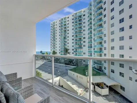 3725 S Ocean Drive Hollywood FL 33019