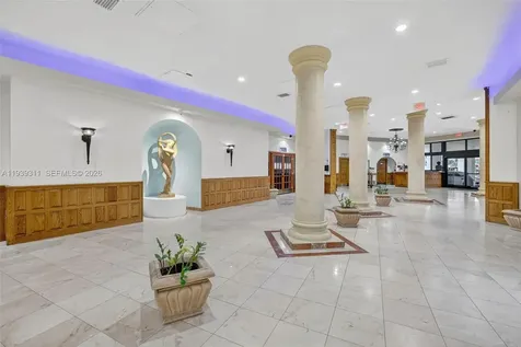 3725 S Ocean Drive Hollywood FL 33019