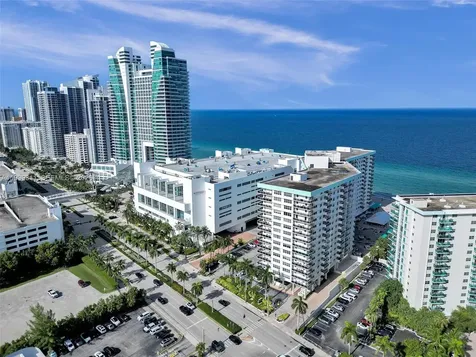 3725 S Ocean Drive Hollywood FL 33019