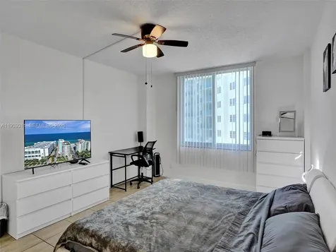 3725 S Ocean Drive Hollywood FL 33019