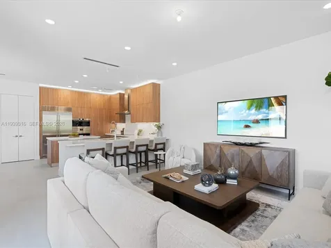 19701 NE 16 Place Miami FL 33179