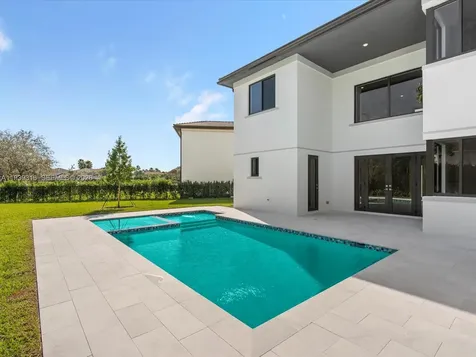 19701 NE 16 Place Miami FL 33179