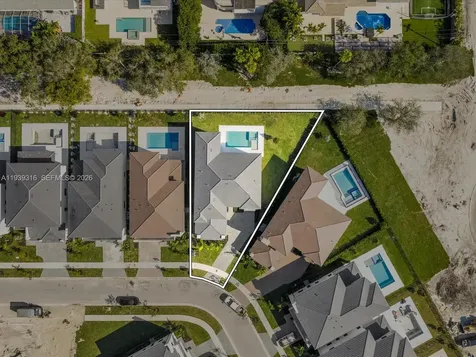 19701 NE 16 Place Miami FL 33179