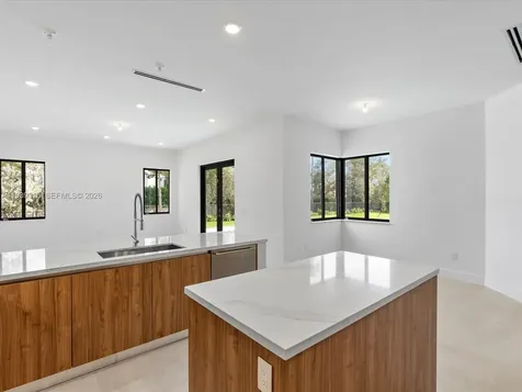19701 NE 16 Place Miami FL 33179