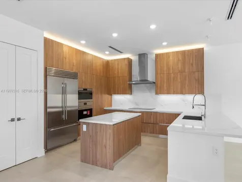 19701 NE 16 Place Miami FL 33179