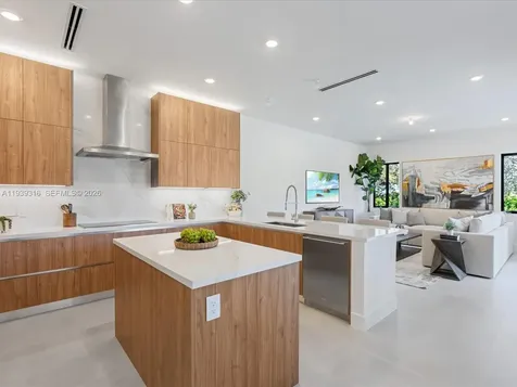 19701 NE 16 Place Miami FL 33179