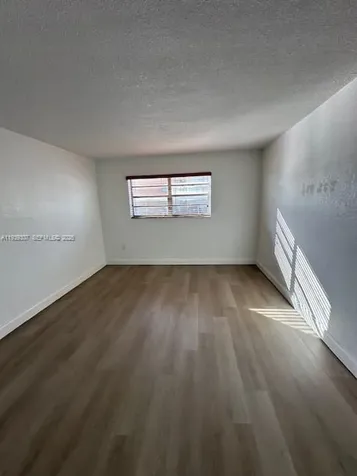 1015 NW 45th Avenue Miami FL 33126