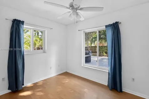 9900 SW 164th Terrace Miami FL 33157