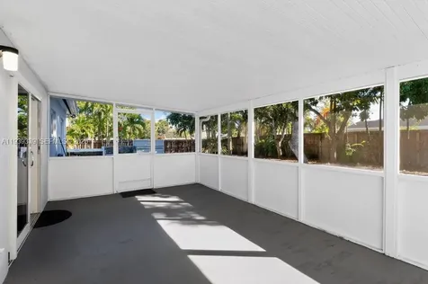 9900 SW 164th Terrace Miami FL 33157