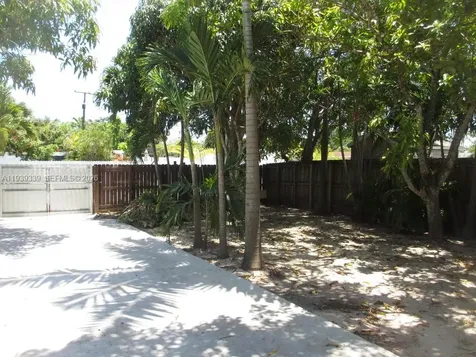 9900 SW 164th Terrace Miami FL 33157
