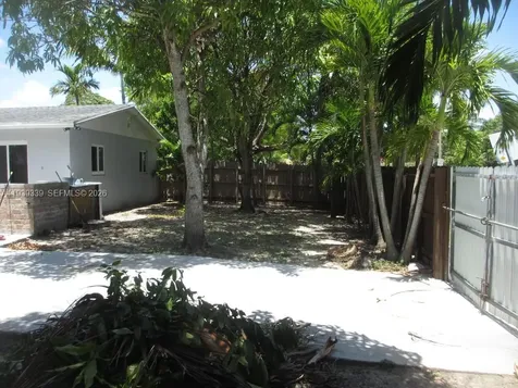 9900 SW 164th Terrace Miami FL 33157