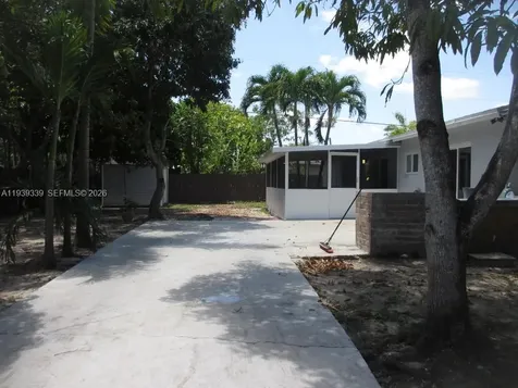 9900 SW 164th Terrace Miami FL 33157