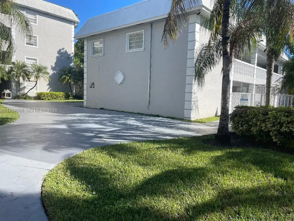 17255 SW 95th Avenue Palmetto Bay FL 33157