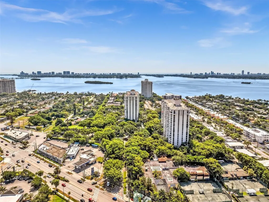 2000 Towerside Terrace Miami FL 33138