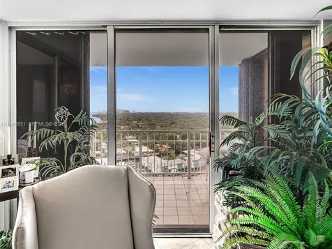 2000 Towerside Terrace Miami FL 33138