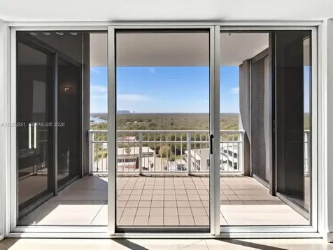 2000 Towerside Terrace Miami FL 33138