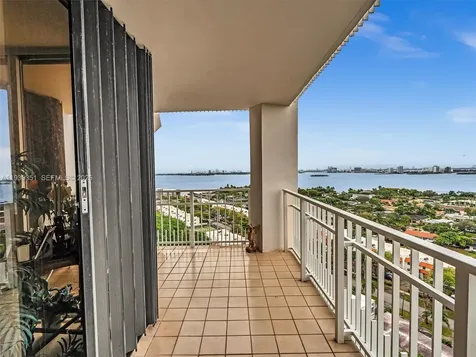 2000 Towerside Terrace Miami FL 33138