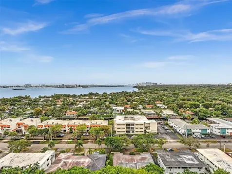 2000 Towerside Terrace Miami FL 33138