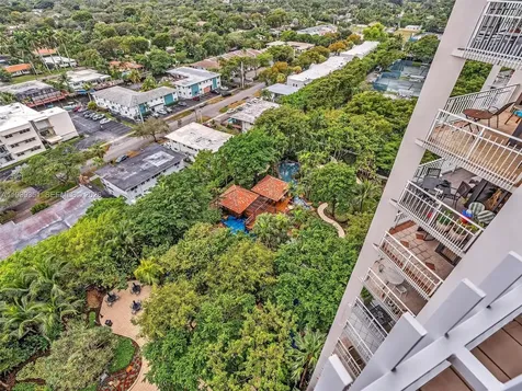 2000 Towerside Terrace Miami FL 33138