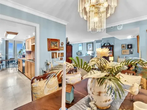 2000 Towerside Terrace Miami FL 33138