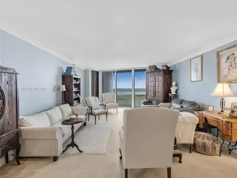 2000 Towerside Terrace Miami FL 33138