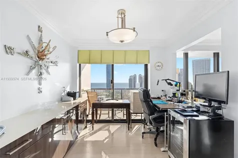 19667 Turnberry Way Aventura FL 33180