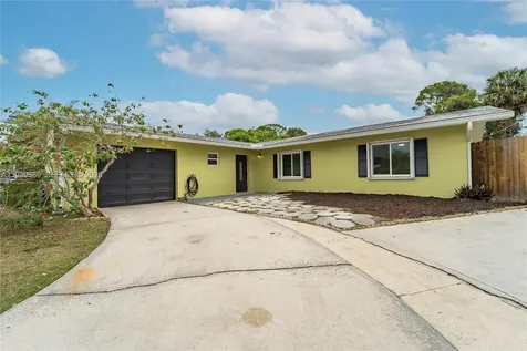 607 N Coconut Avenue N Port St. Lucie FL 34952