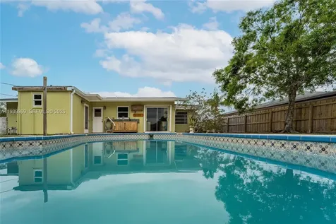 607 N Coconut Avenue N Port St. Lucie FL 34952