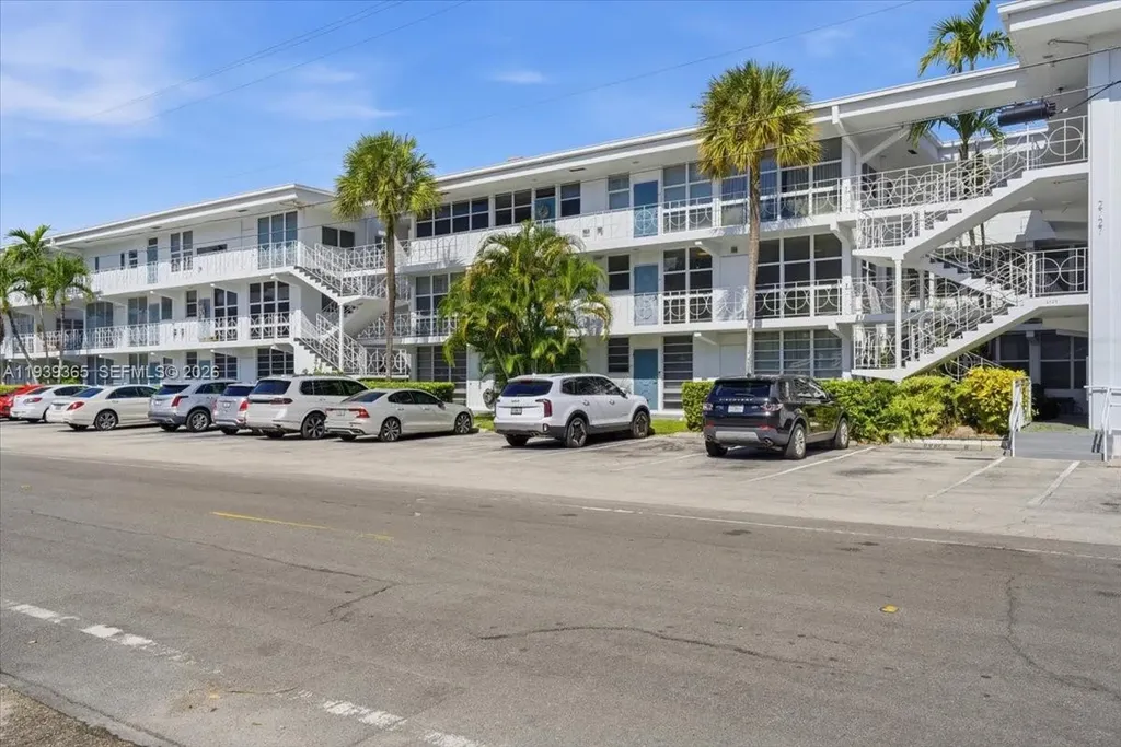 2727 Yacht Club Boulevard Fort Lauderdale FL 33304