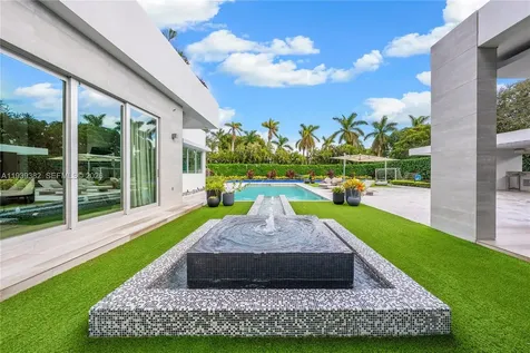 7218 SW 102nd Street Pinecrest FL 33156