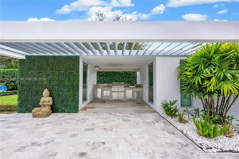 7218 SW 102nd Street Pinecrest FL 33156