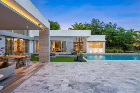 7218 SW 102nd Street Pinecrest FL 33156