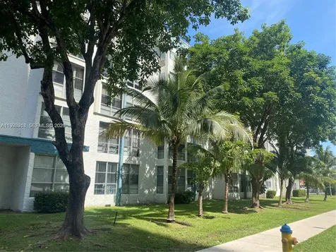 17620 Atlantic Boulevard Sunny Isles Beach FL 33160