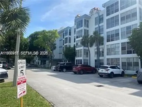 17620 Atlantic Boulevard Sunny Isles Beach FL 33160