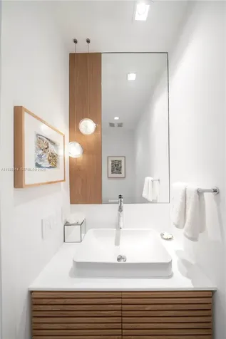 6103 Aqua Avenue Miami Beach FL 33141