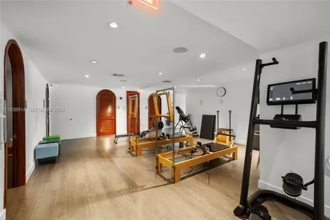 6103 Aqua Avenue Miami Beach FL 33141