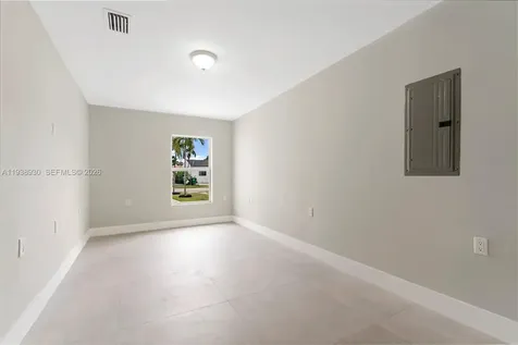2714 SW 36th Avenue Miami FL 33133