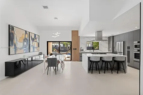 7910 NW 169th Terrace Miami Lakes FL 33016